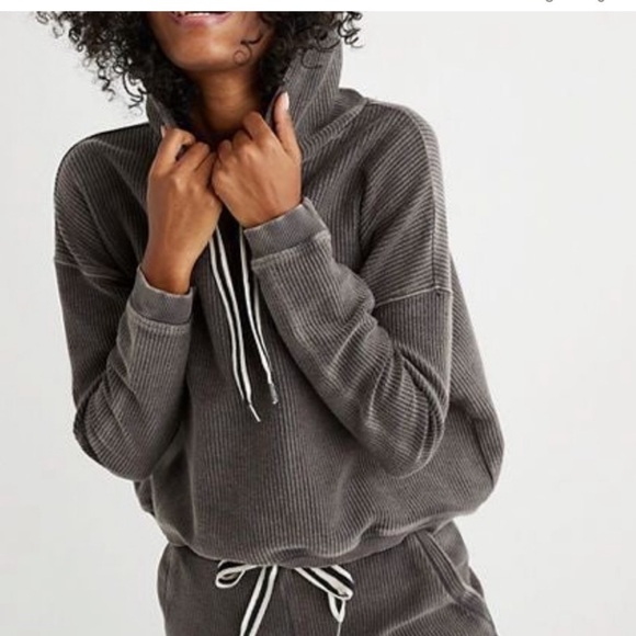 AERIE soft hoodie light khaki camel tan - Picture 1 of 6